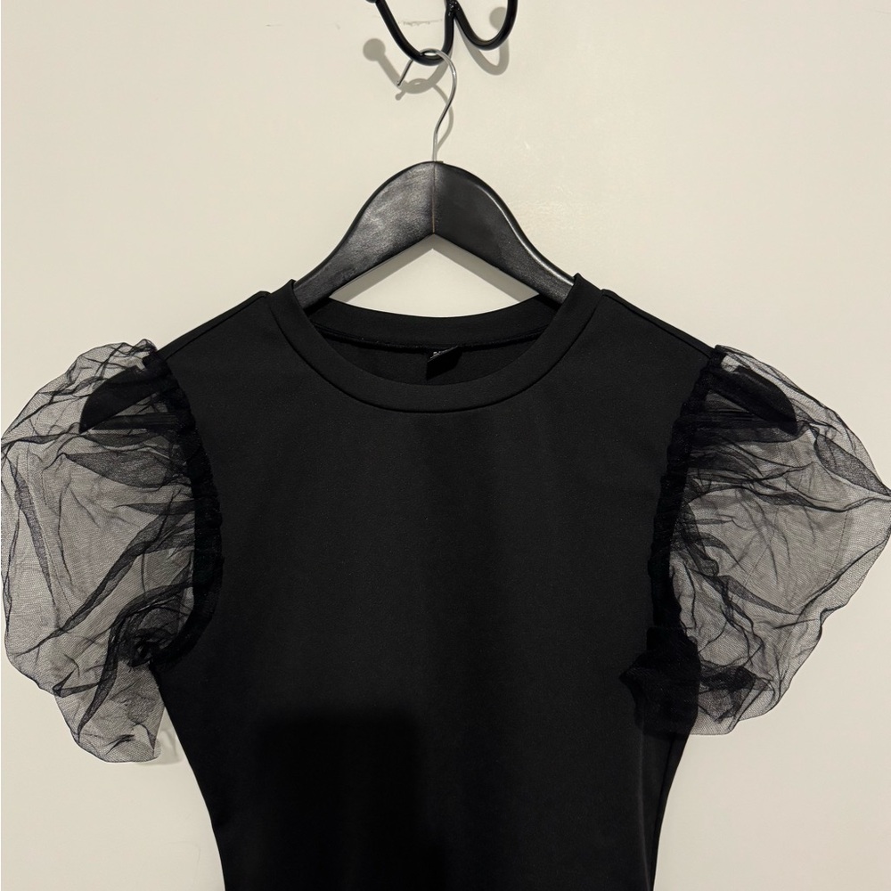 SHEIN Black Puff Mesh Sleeve Bodysuit